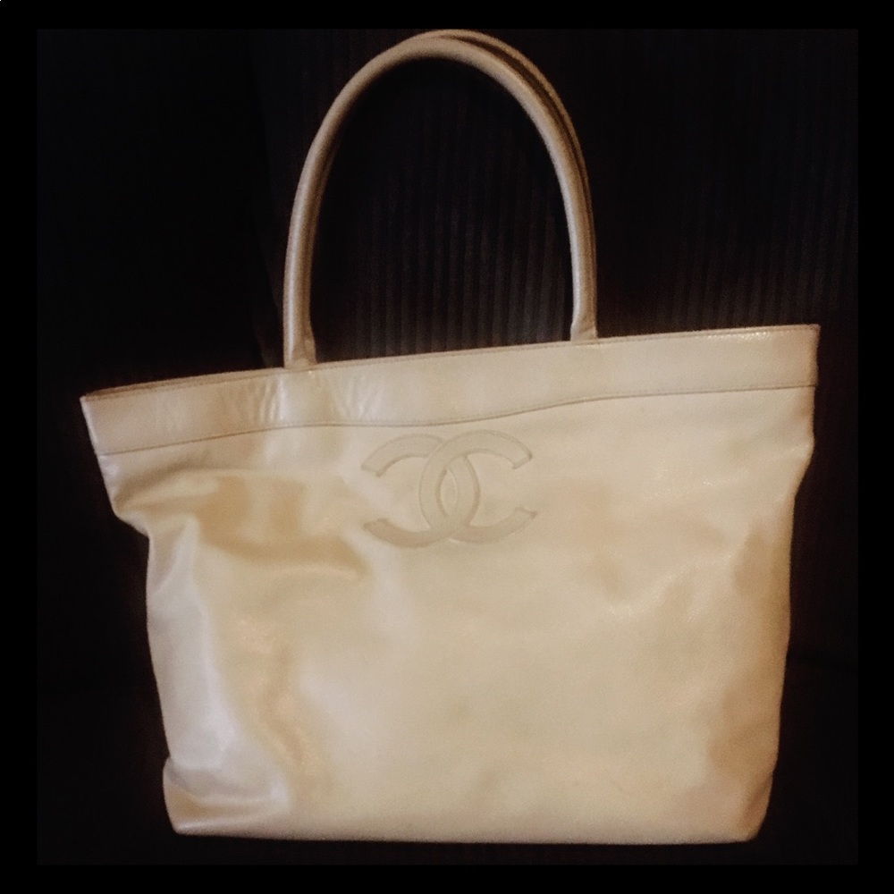 Chanel leather tote